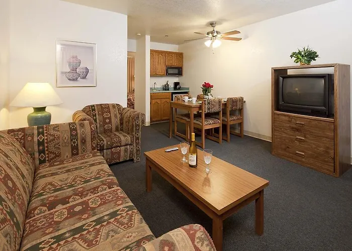 Hotel On The River 4*